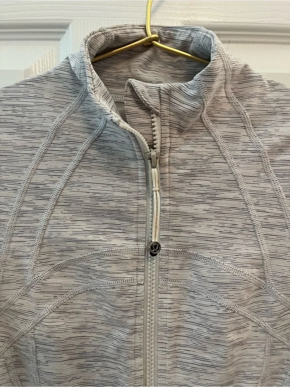 Lululemon Define Jacket Heathered Gray Space Dye Zip Up Thumbhole Size 4